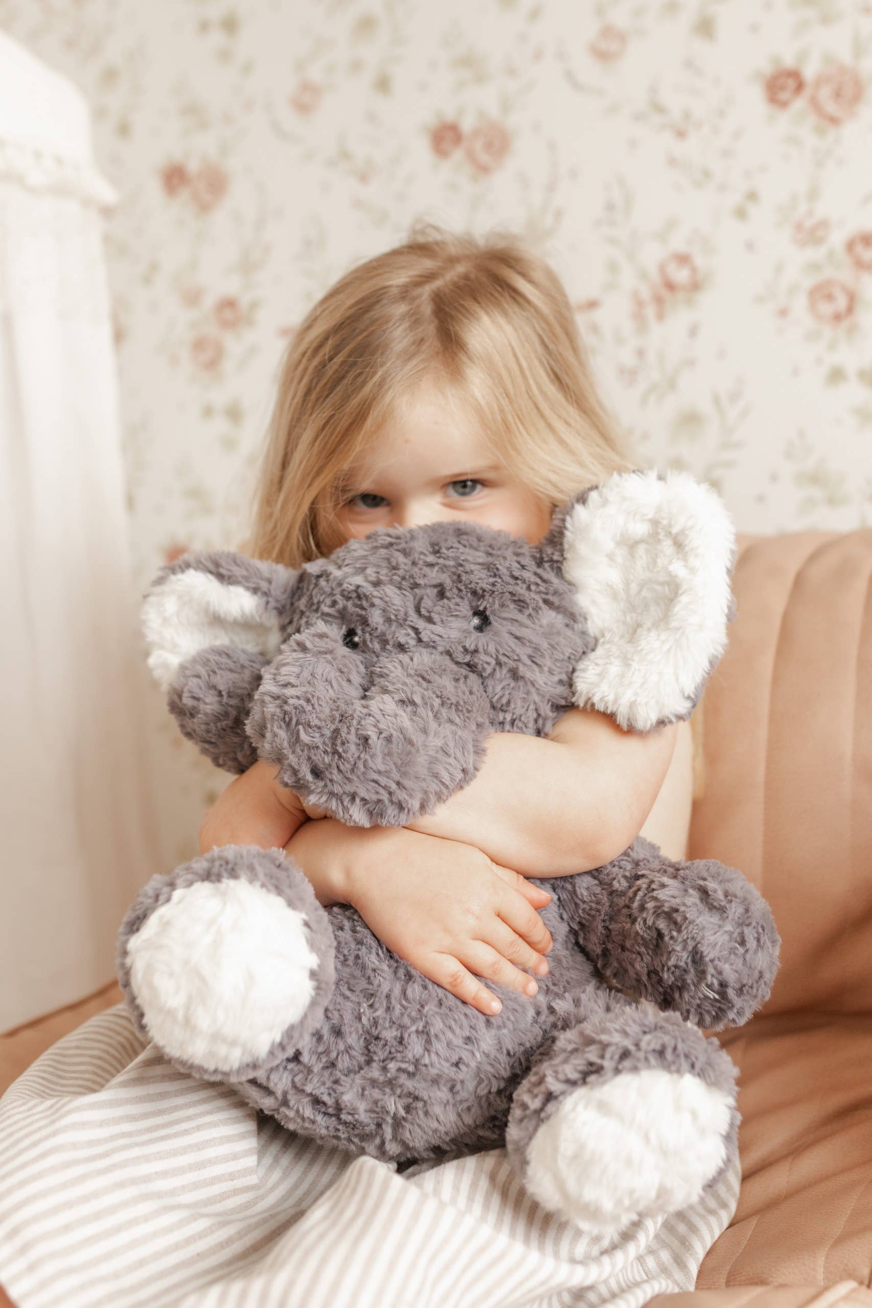 Verzwaarde knuffel Eleanor de olifant