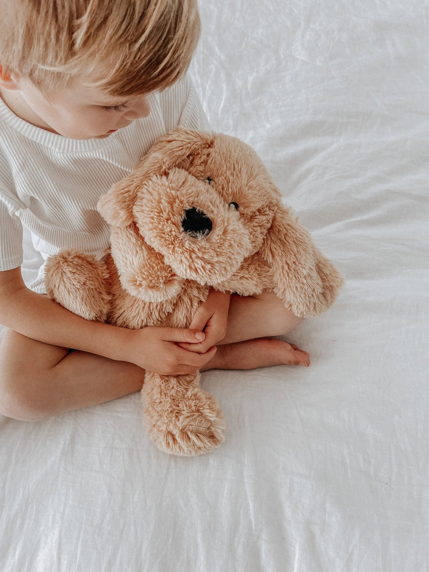 Verzwaarde knuffel Charlie de Puppy
