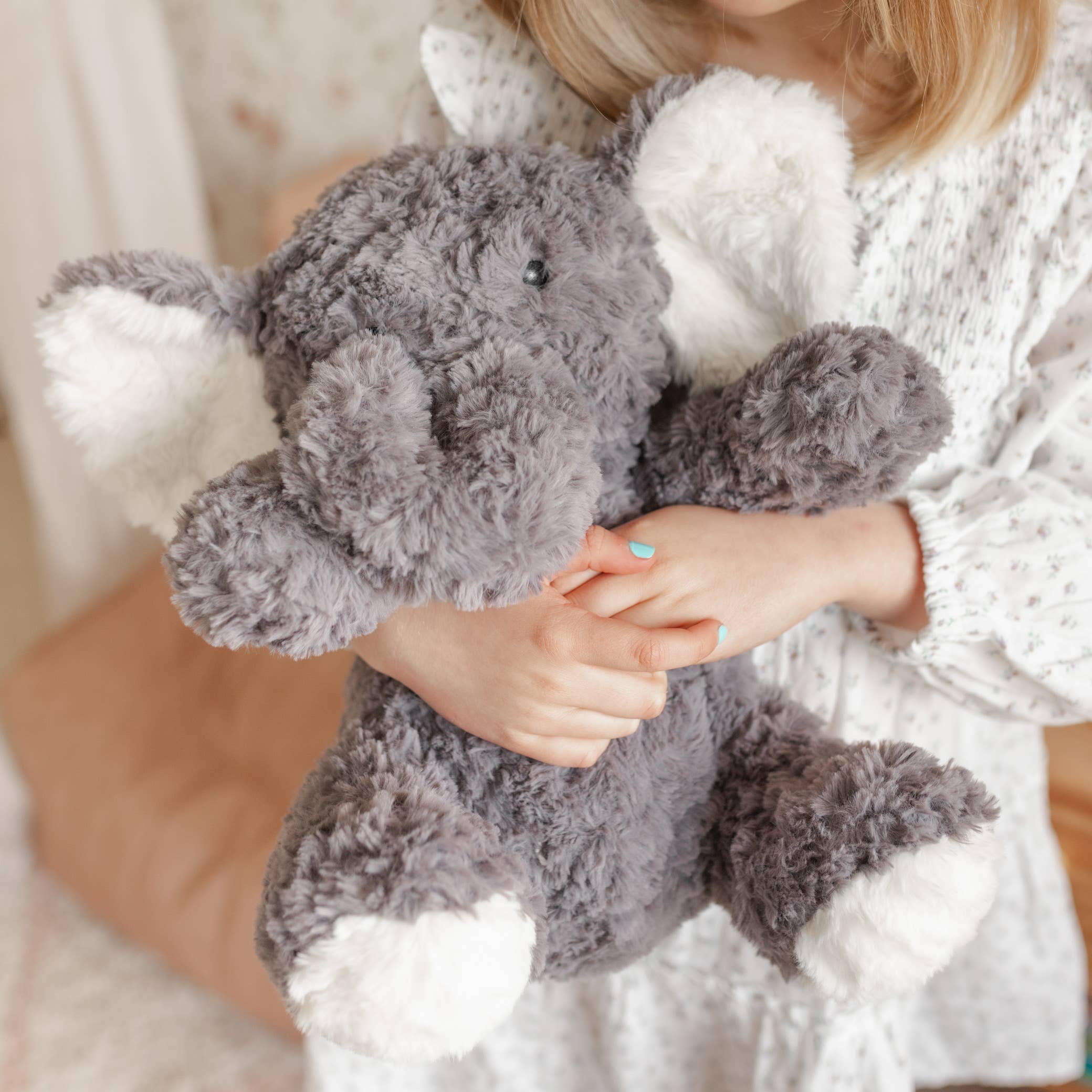 Verzwaarde knuffel Eleanor de olifant